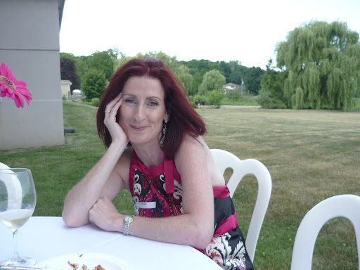 Carole Farrell Photo 21