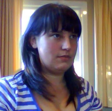 Erin Maxwell Photo 47