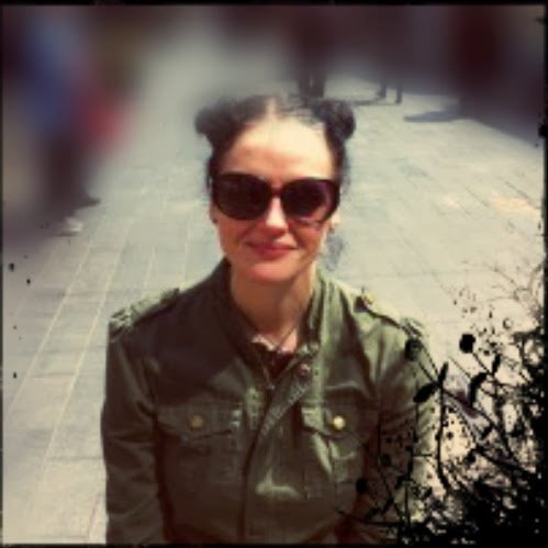 Caroline Fallon Photo 6