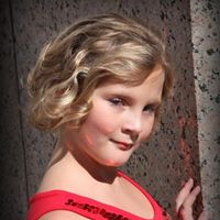 Lisa Hicks Photo 42