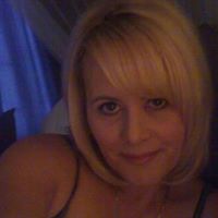 Melanie Robbins Photo 27