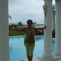 Marlene Roberts Photo 38