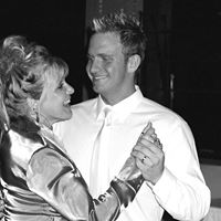 Ruth Harris Photo 30