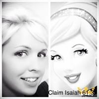 Kelly Acuna Photo 7