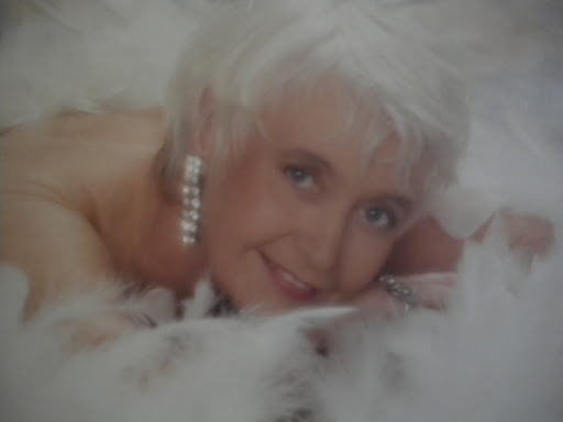Sheila Bates Photo 35
