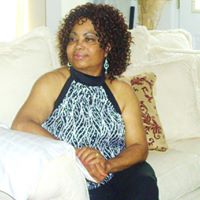 Ellen Roberts Photo 39