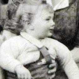 Stephen Avery Photo 34