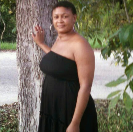 Sandra Lowe Photo 50