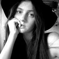 Amanda James Photo 13