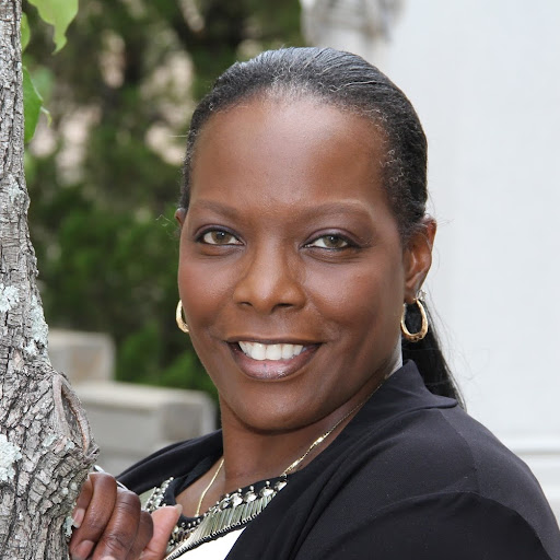 Catherine Griffin Photo 10