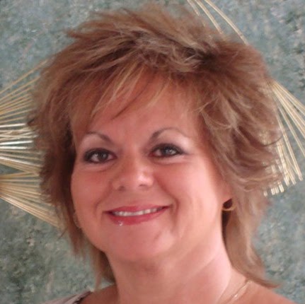 Sandy Wolff Photo 36