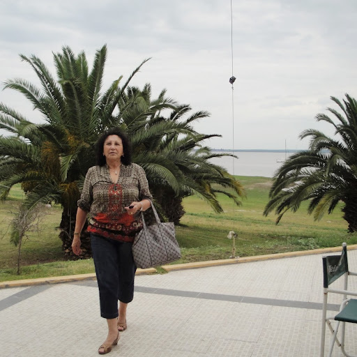 Teresa Flores Photo 27