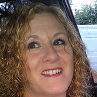 Anne Molloy Photo 9