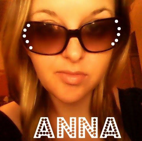 Anna Johnson Photo 30