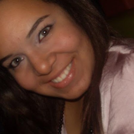 Caroline Hernandez Photo 39