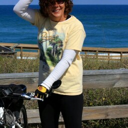Lisa Bourgeois Photo 40