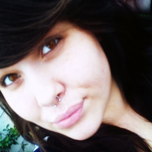Samantha Gee Photo 13