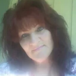 Connie Larson Photo 34