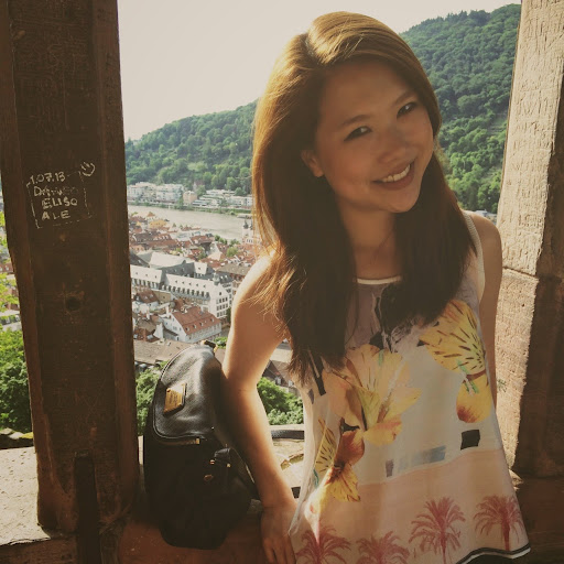 Anna Liu Photo 26