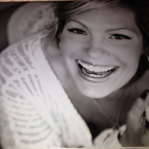 Kelli Cox Photo 9
