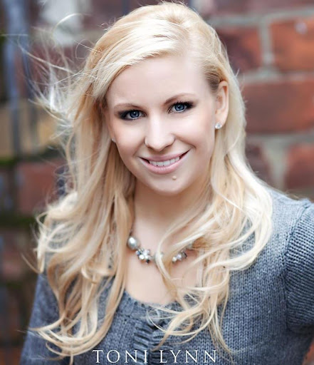 Becca Jones Photo 15