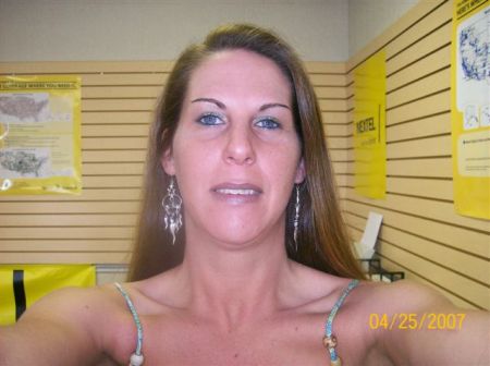 Denise Hughes Photo 16