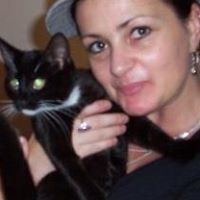 Lorraine Davies Photo 13