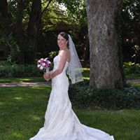 Julia Hewitt Photo 7