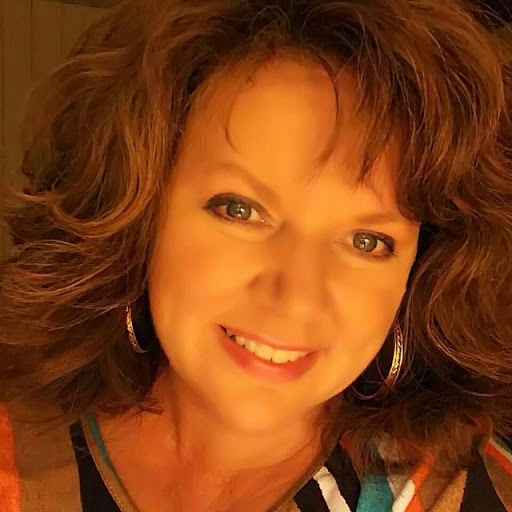 Elizabeth Vinson Photo 37