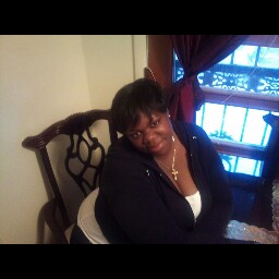 Latarsha Robinson Photo 2
