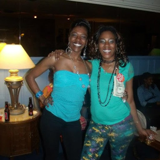 Regina Holt Photo 28