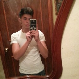 Hector Fuentes Photo 13
