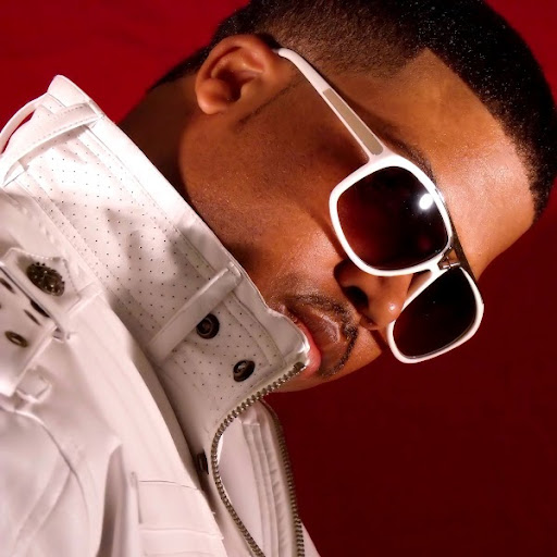 Derrick Sharp Photo 4