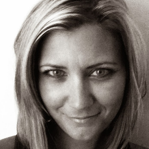 Amanda Stanley Photo 18