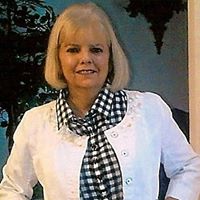 Debbie Waterhouse Photo 5
