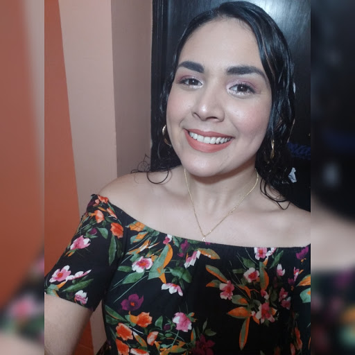 Laura Longoria Photo 31