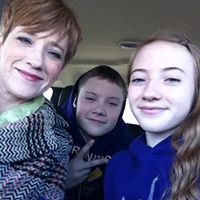 Lori Ritchie Photo 8