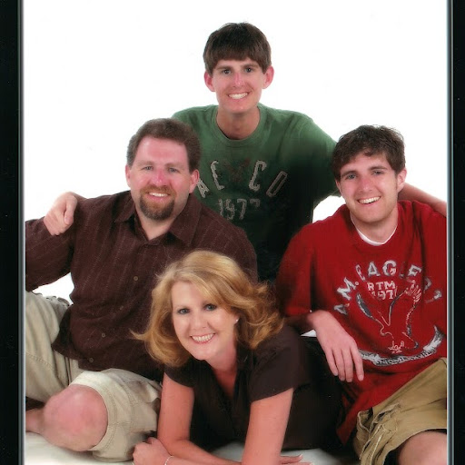 Lisa Chatfield Photo 23