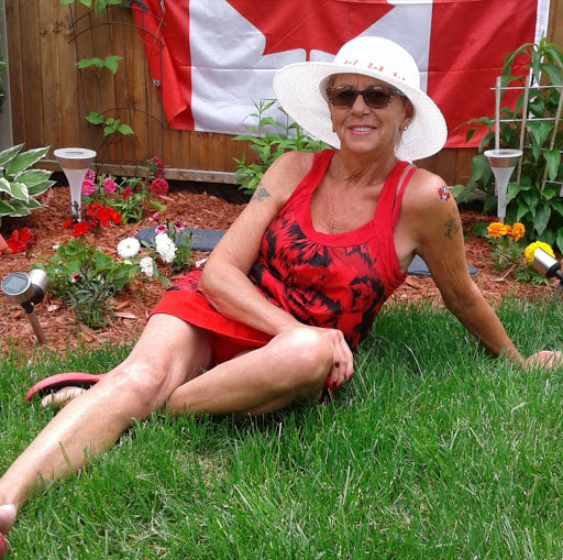 Suzanne Dupuis Photo 30