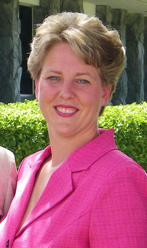 Kelly Cowan Photo 46