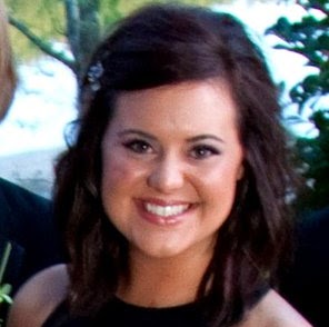 Allison Wells Photo 12