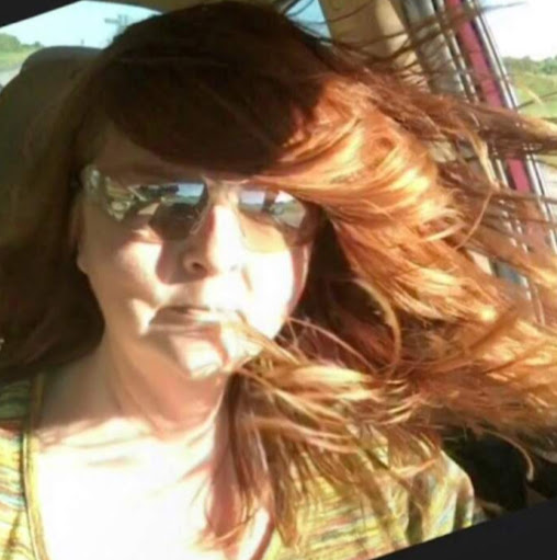 Debbie Kelly Photo 32