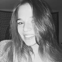 Julia Costello Photo 2