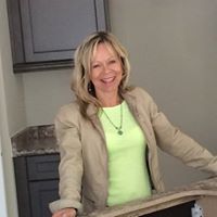 Elaine Evans Photo 20