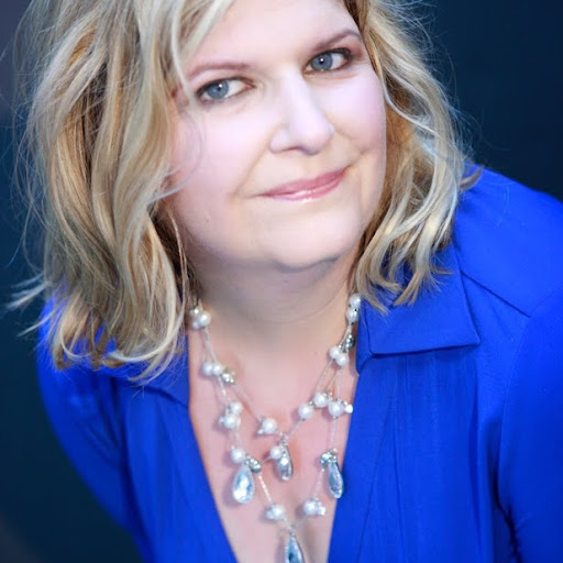 Julie Sorenson Photo 31