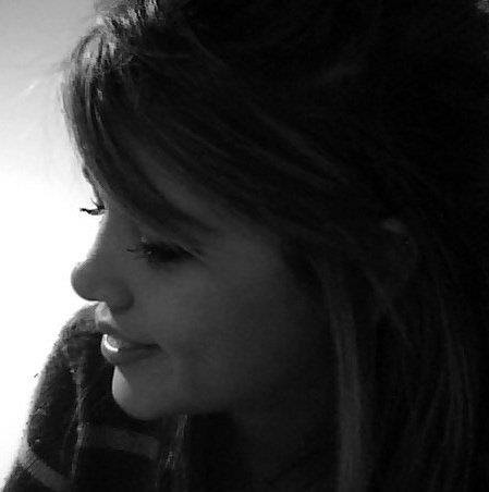 Nicole Harris Photo 15