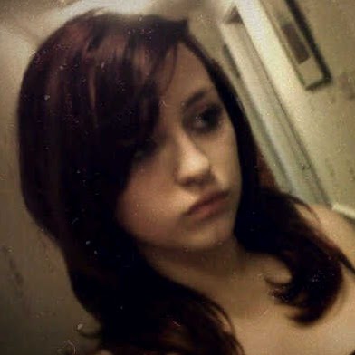 Amy Davison Photo 12