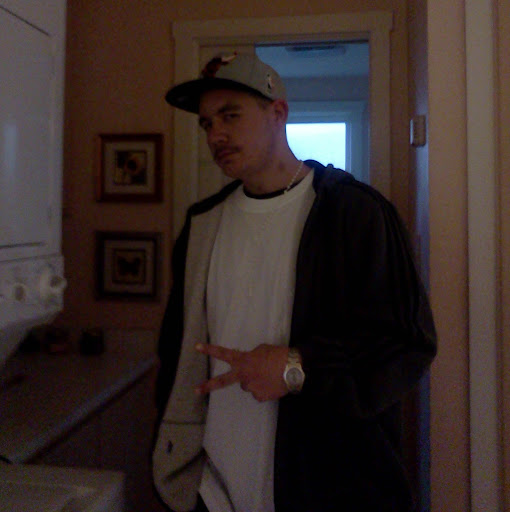Nathan Gomez Photo 17