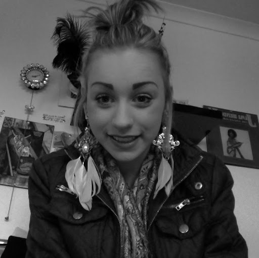 Georgina Payne Photo 11