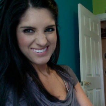 Alisa Perry Photo 9